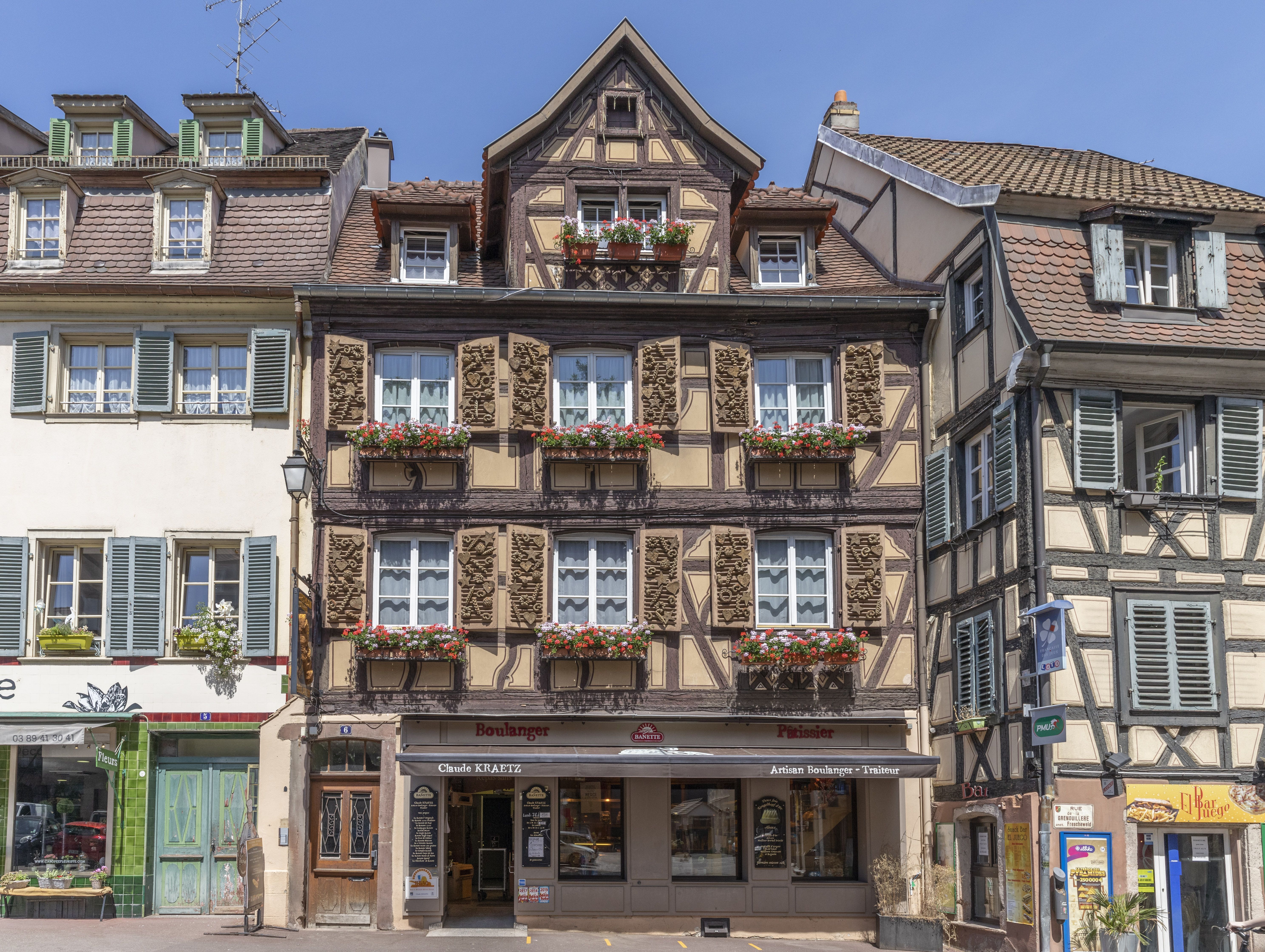 La facade de la boulangerie Kraetz - Place Jeanne d'Arc à Colmar